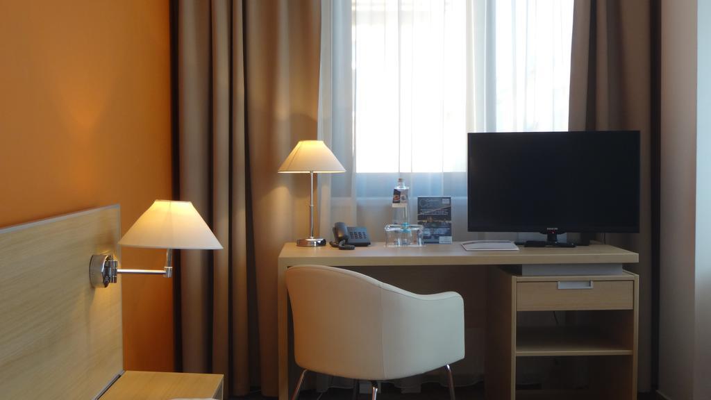 Hotel Ehrlich Praha Bagian luar foto