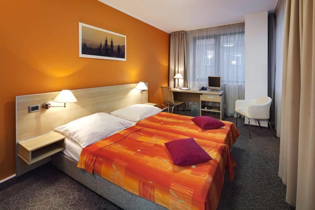 Hotel Ehrlich Praha Bagian luar foto