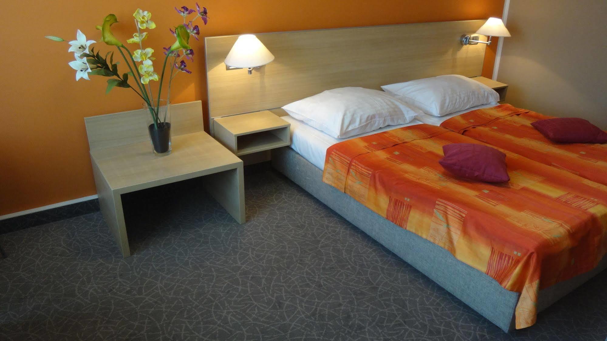 Hotel Ehrlich Praha Bagian luar foto