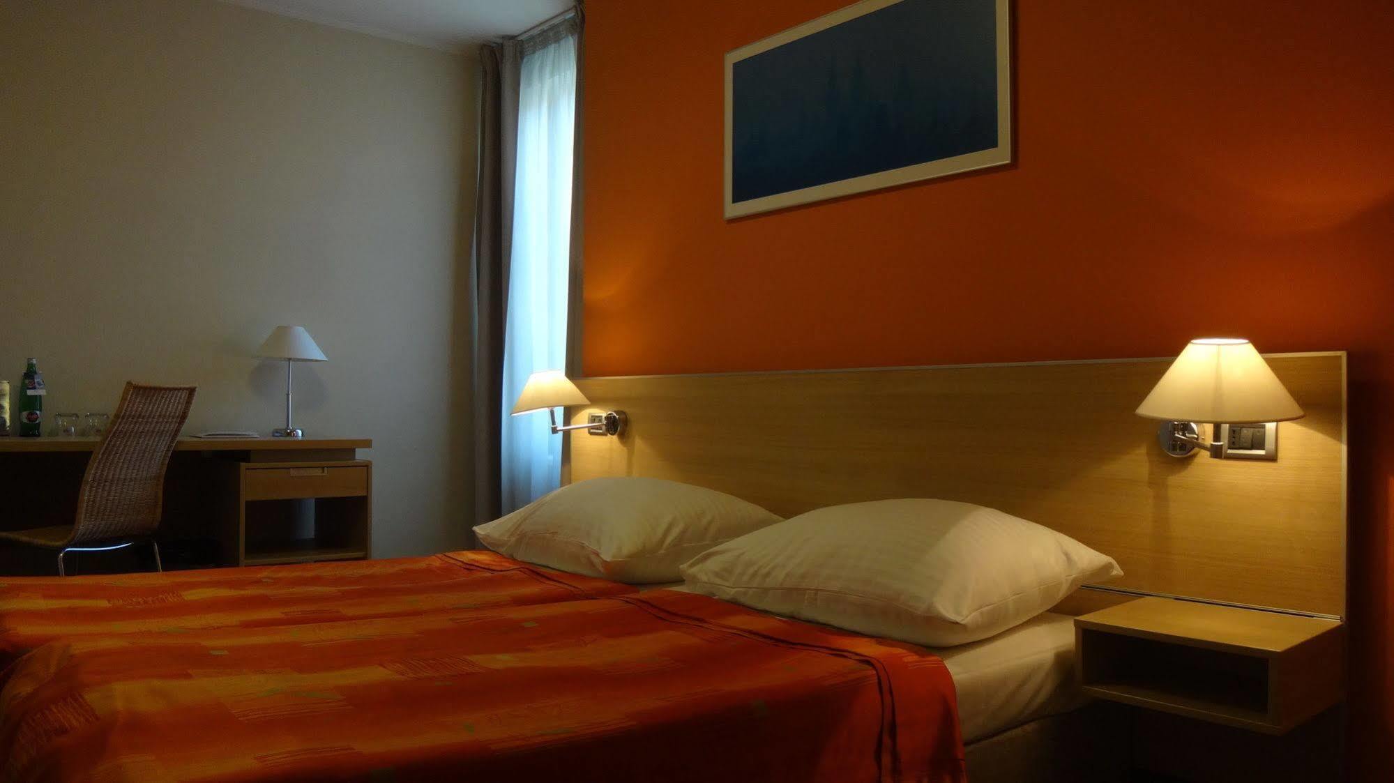 Hotel Ehrlich Praha Bagian luar foto