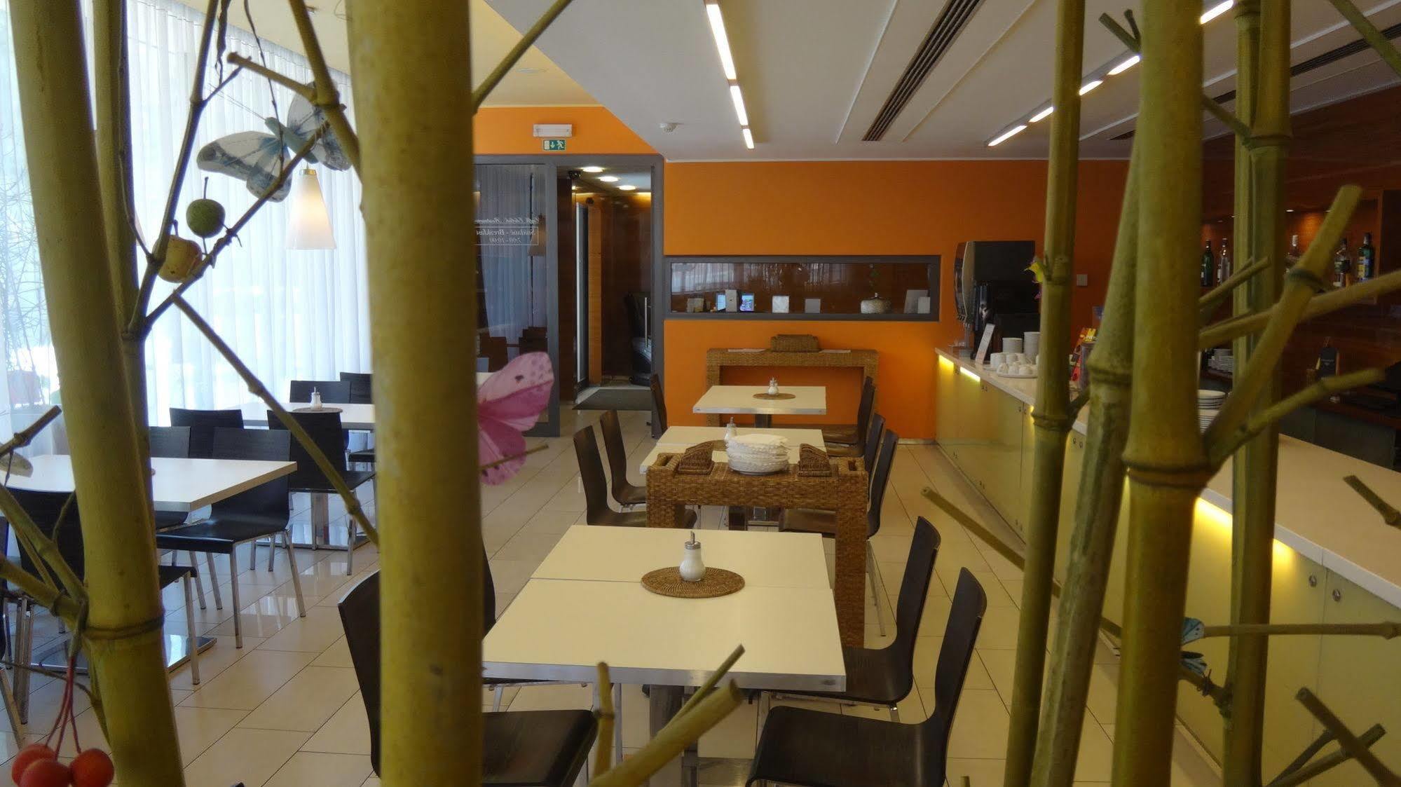 Hotel Ehrlich Praha Bagian luar foto