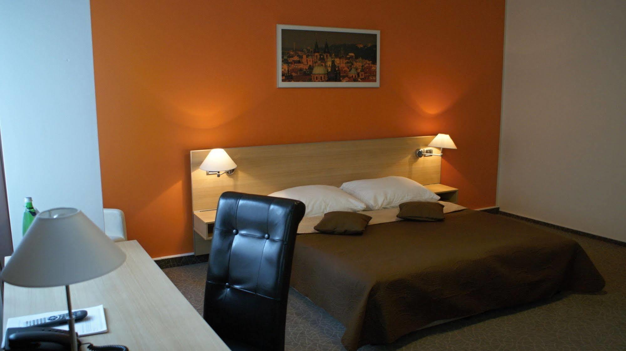Hotel Ehrlich Praha Bagian luar foto