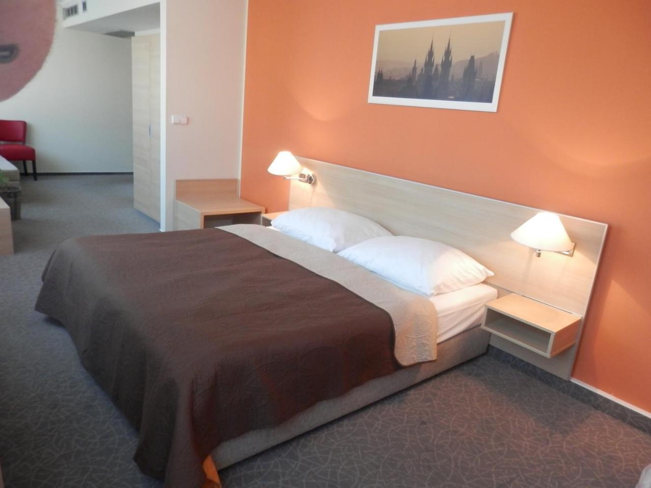 Hotel Ehrlich Praha Bagian luar foto